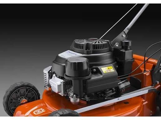 Husqvarna W520 Commercial Lawn Mower - Image 4
