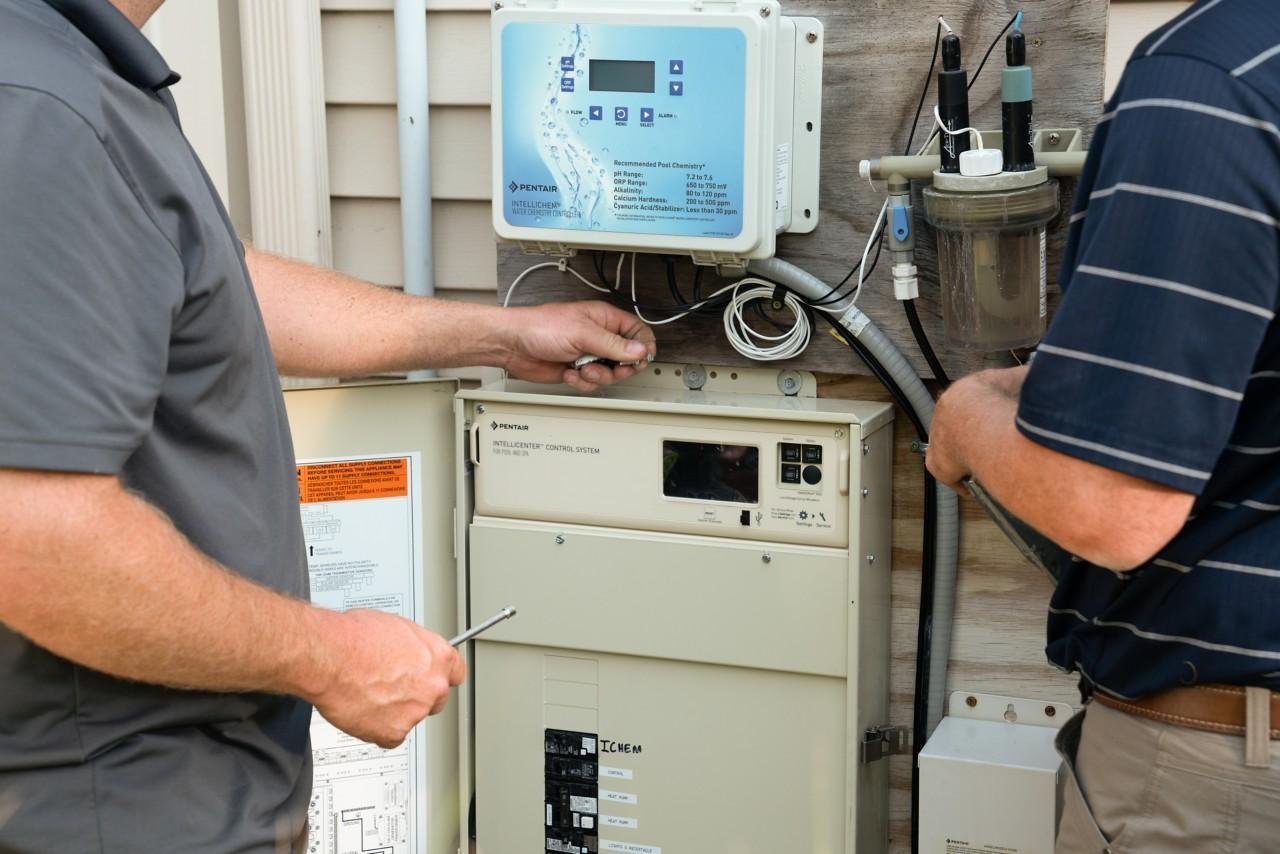 Pentair IntelliChem Controller with Acid & Chlorine Tanks & Mounted Pumps 522622 - Image 4