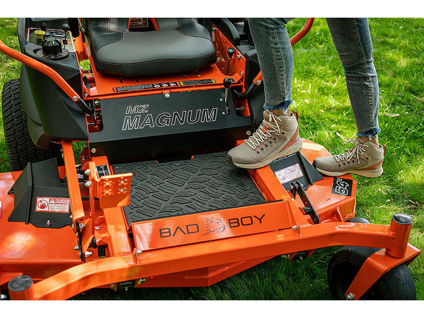 Bad Boy MZ Magnum 54-Inch 24 HP Gas Zero-Turn Riding Lawn Mower - Image 4